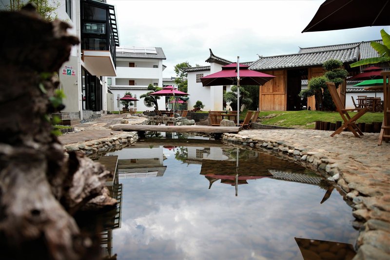 Lu Chun Garden Inn Over view