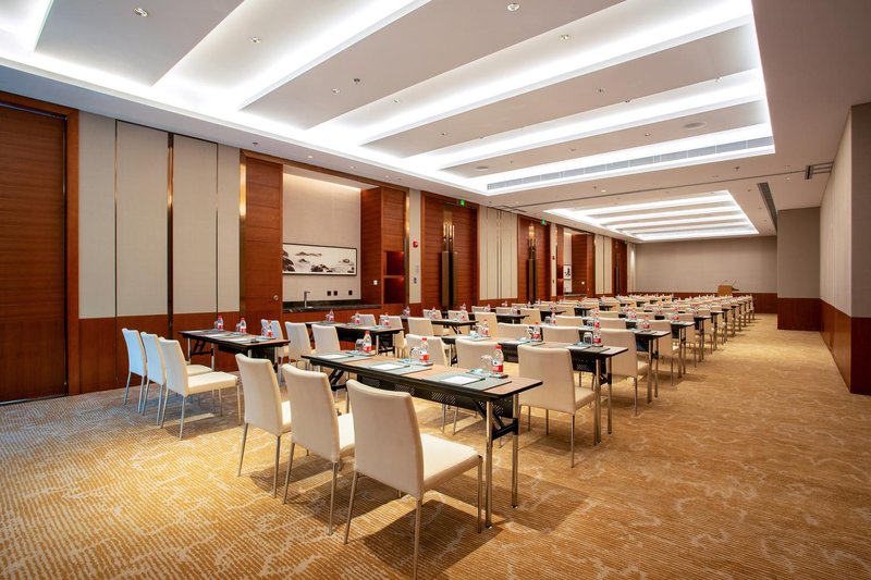 Hyatt Regency Zhenjiang Suningmeeting room