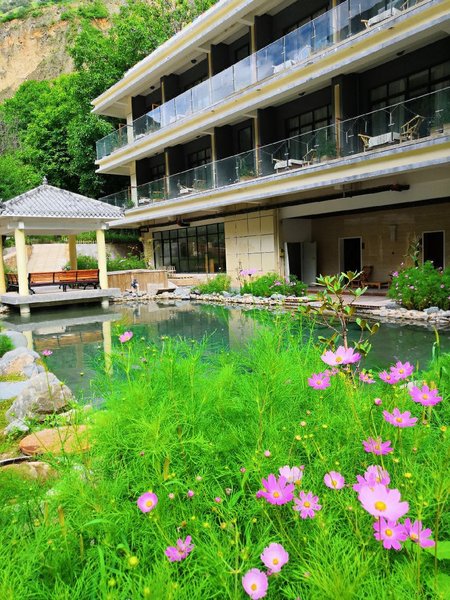 SHENGTIAN HOTEL SPA Over view