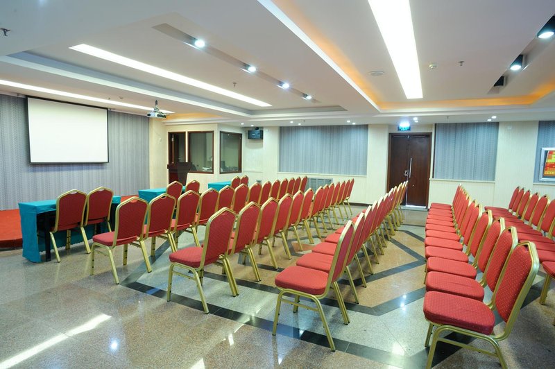 The Yellow River Business Hotel meeting room