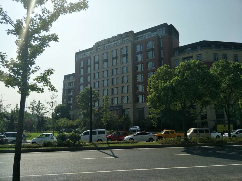 Orange crystal Hangzhou Yunqi Town Exhibition Center store Over view