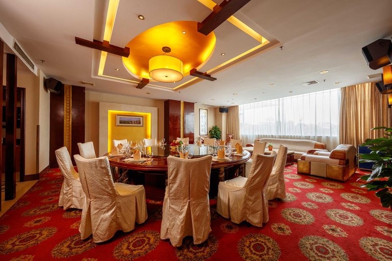 Grand Peak HotelRestaurant