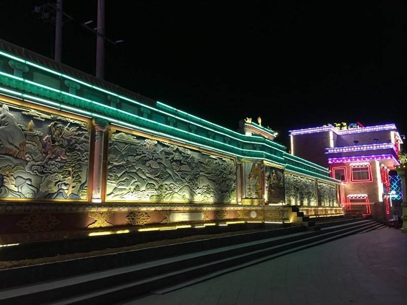 Happiness Hotel周边景点