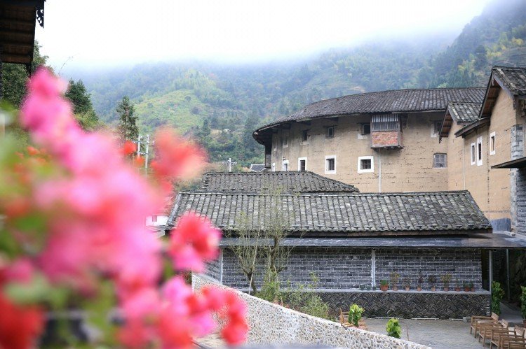 Tsingpu Nanjing Tulou Retreat Over view