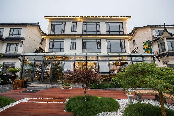 Lingfeng Shanju HostelOver view