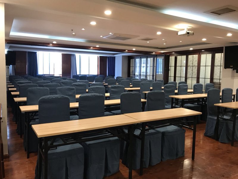  meeting room