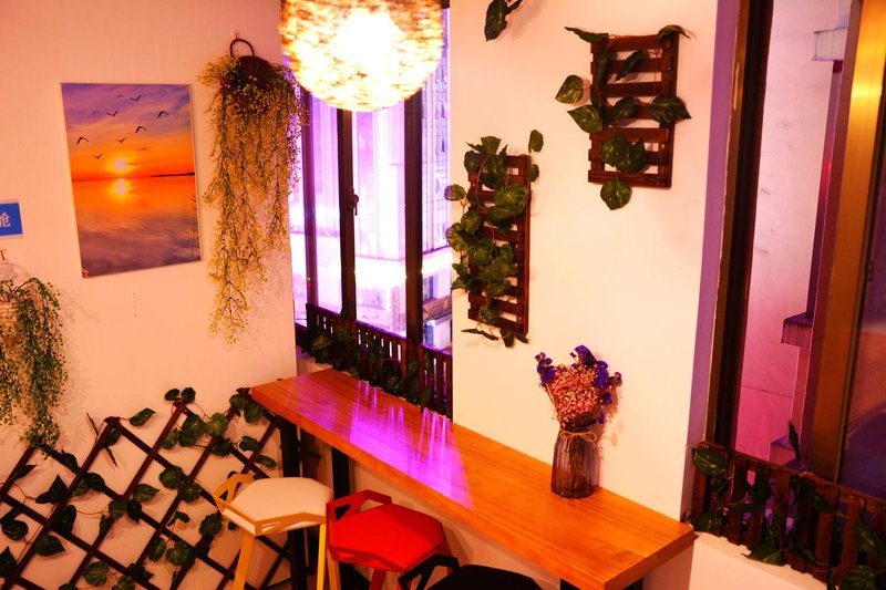 Qianduoduo Capsule  HostelHotel public area