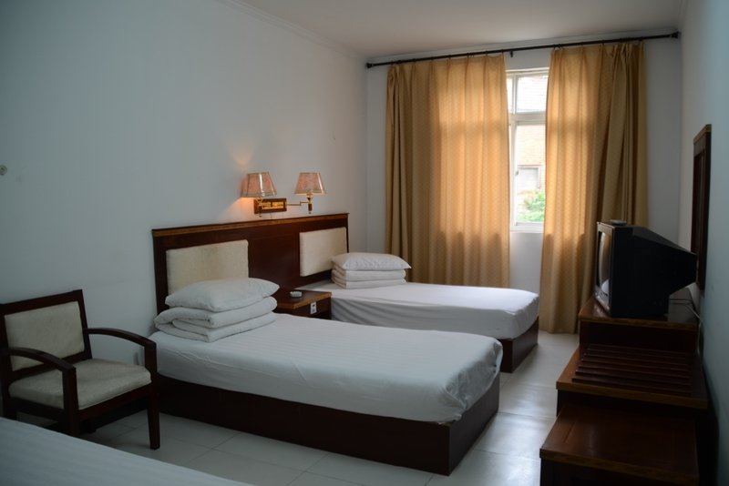 Jigongshan Tongxin Hotel Guest Room