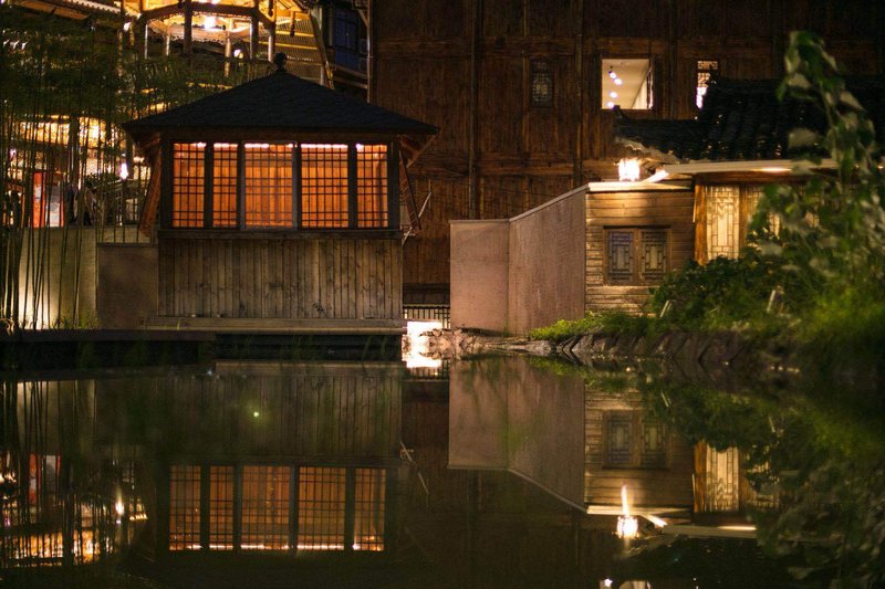 Xijiang Leju Qianhu Holiday Courtyard Over view