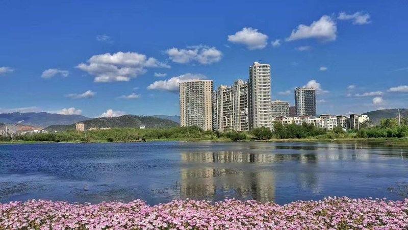 Dali yujianqingshe Seaview Hotel Over view