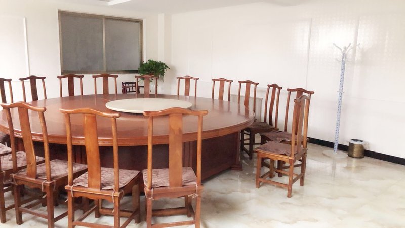 Dong Pu Hotel Restaurant