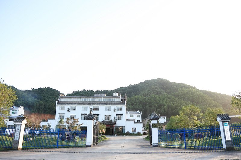 Towo Holiday Manor (Zhangbei Caoyuan Tianlu)Over view