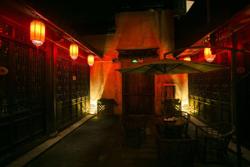 SHANGHAI SANQIAO HOTEL Over view