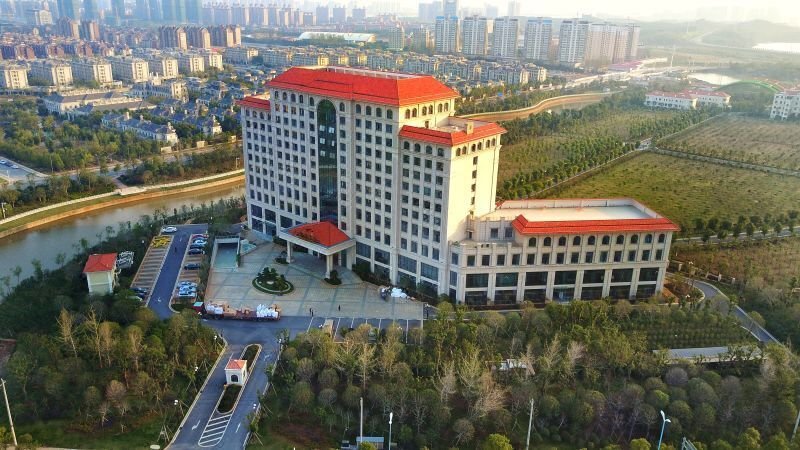 QIANHU HOTEL over view