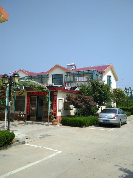 The Sea 酒店外观