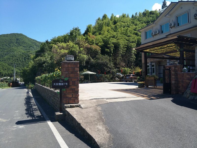  酒店外观
