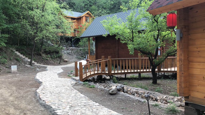 Shanye Base ChaletOver view