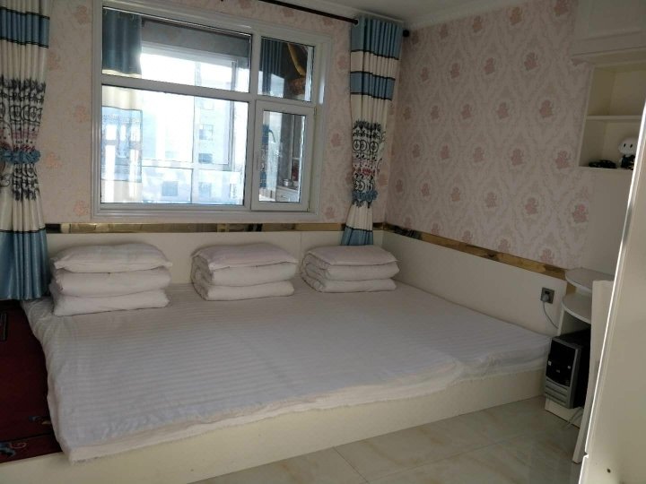 cha ka Theme Suite Guest Room