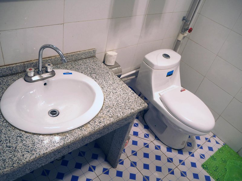 longzixianzfarixingruixuelvyoufuwujiedaizhongxinGuest Room