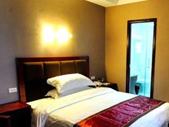 Super 8 (Chishui West Hebin Road)Guest Room