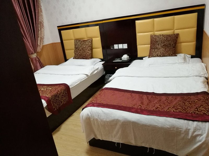 lu ding xian he yun ke  zhanGuest Room