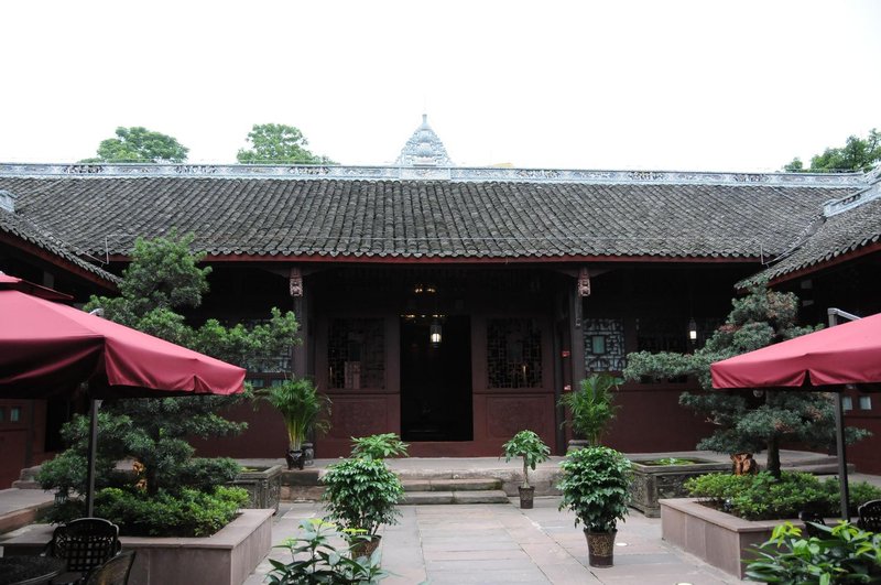 Xinglong Street Courtyard Hostel over view