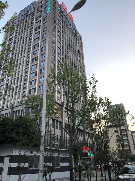 City 酒店外观
