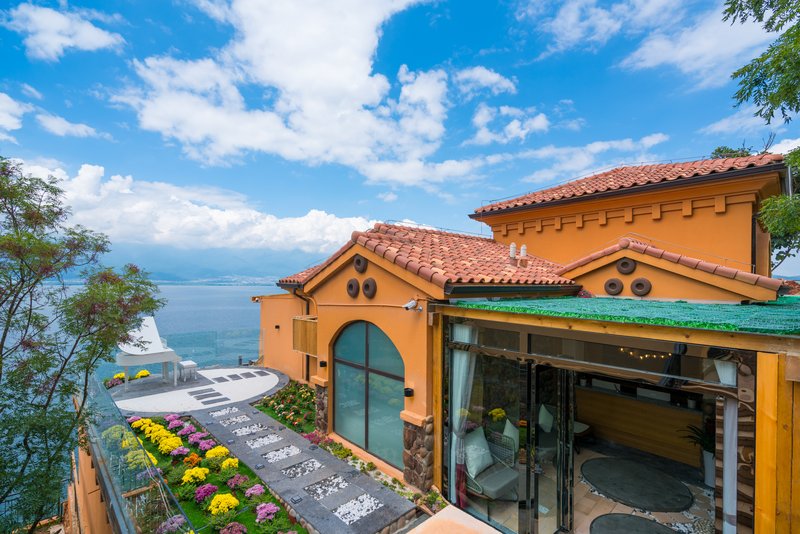 Guyue Tingfeng Seaview Holiday Villa Over view