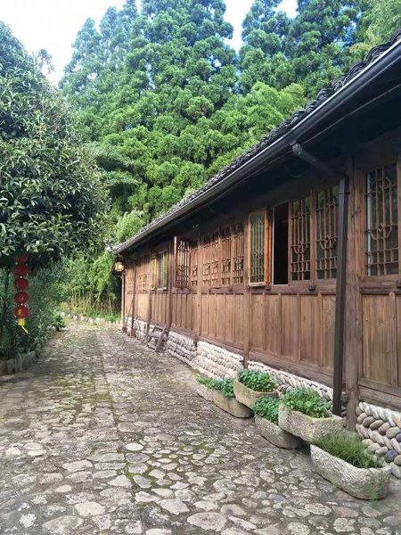 Yunxi Shanshe Hostel Over view