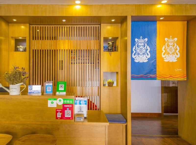 Four girl mountain ass heights spreading Restaurant