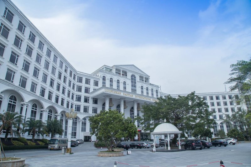 Luofushan Jiabaotian International Hotspring Resort Over view