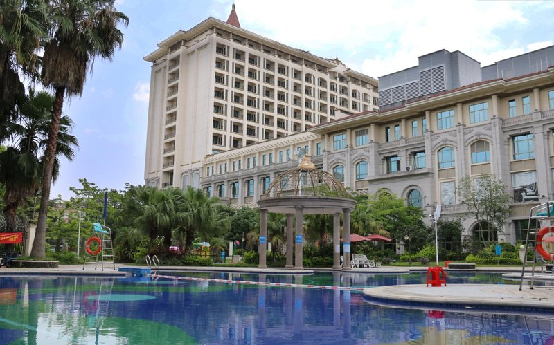 Longjiang Country Garden Phoenix Hotel Over view