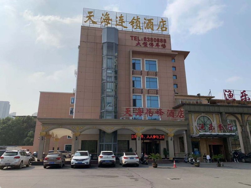 Yifeng Hotel Over view