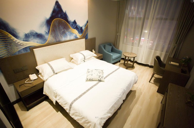 HQBLHOTEL Guest Room