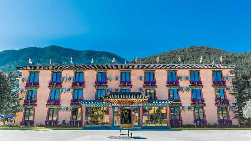 Purmei Lugu lake hotel Over view