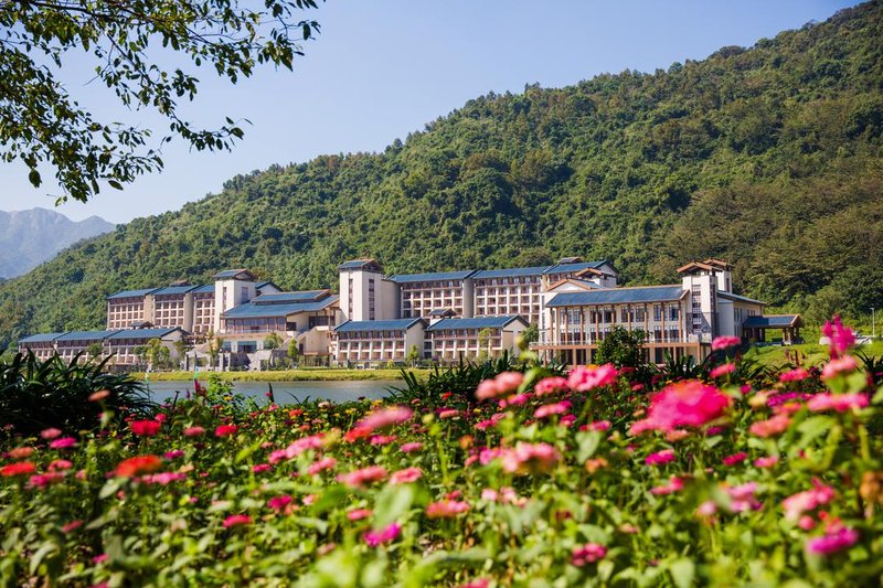 BJG Swan Lake Hot Spring Hotel Over view