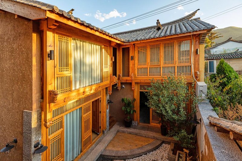 Floral Hotel AD 1727 HuizeOver view