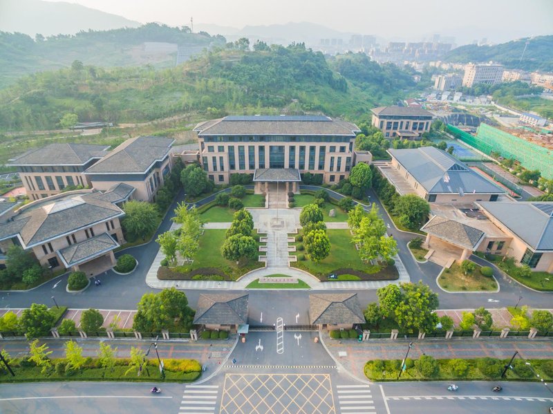 Qing He Hotel Over view