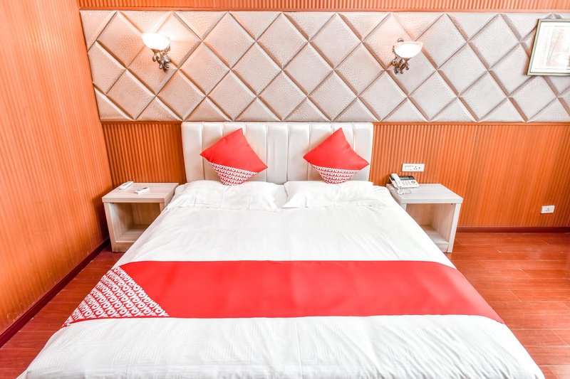 HuaiNanBaiYi Hotel Guest Room