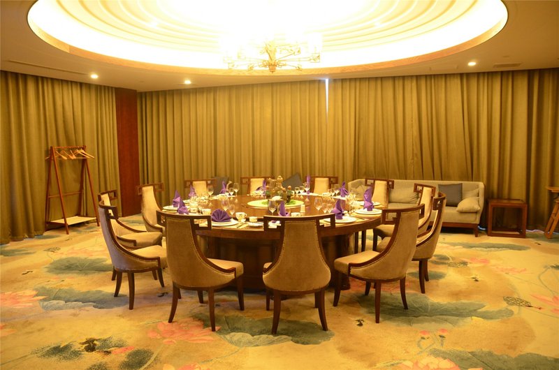 Jifeng Hotel Restaurant