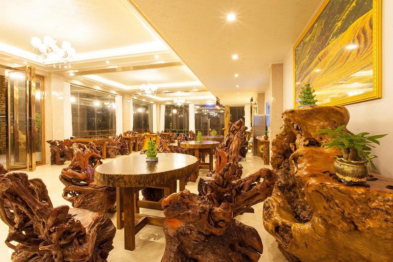 Longji Yipin Shanfang Holiday HotelRestaurant