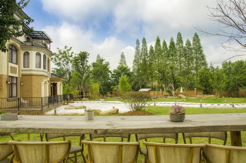 Yi Cha Yi Shu HostelOver view