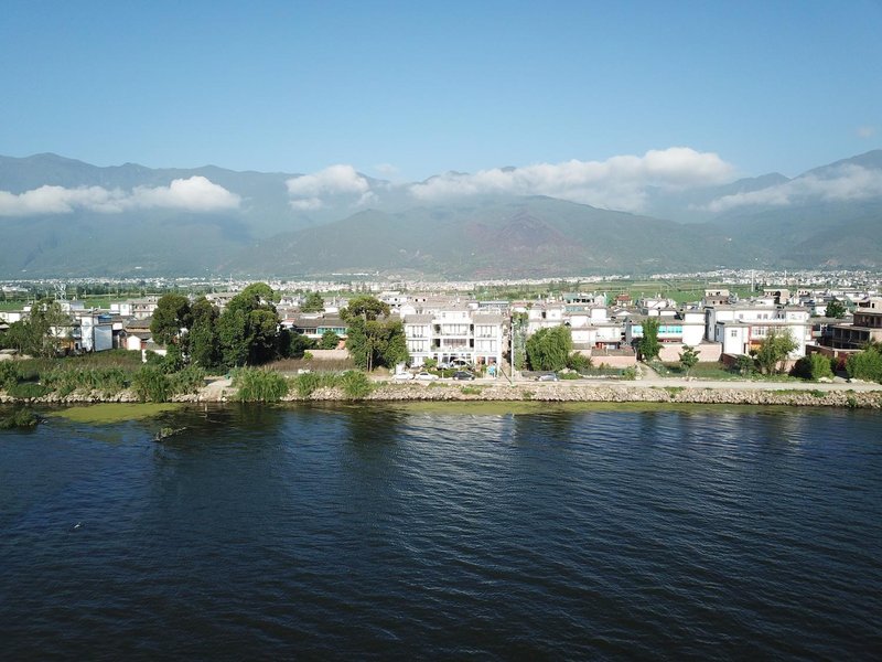 Lanshe Lake View Inn Over view