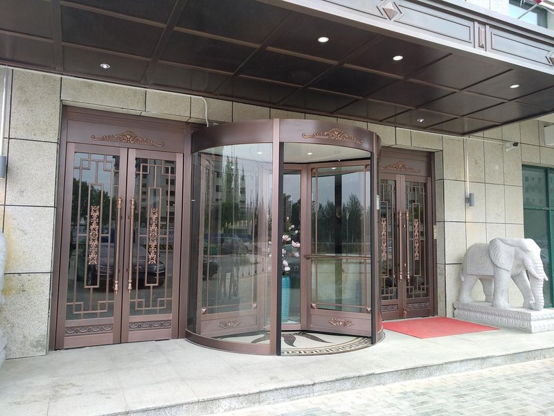 YanChiXianKaiYaShangWuJiuDianOver view