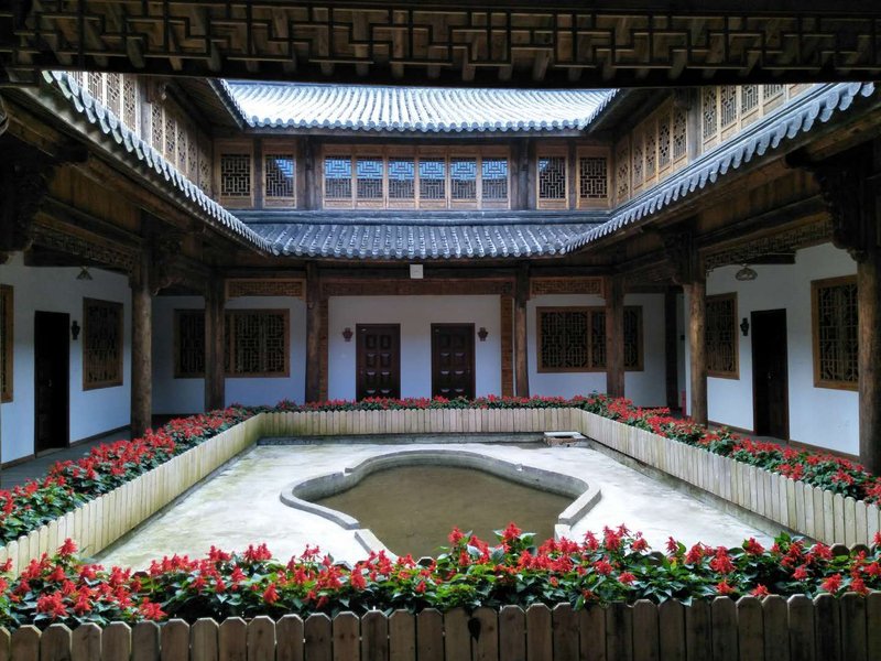 Wolongge Courtyard Over view