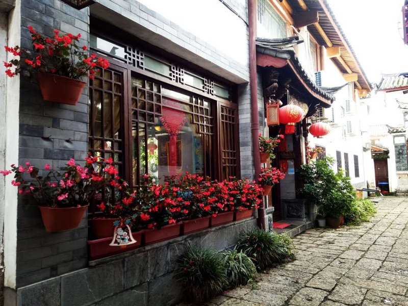 Cloud Garden Clubhouse (Lijiang Mufu) over view