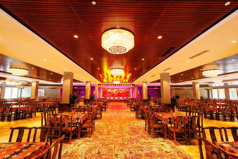 Jiulong Bashan Hotel Restaurant