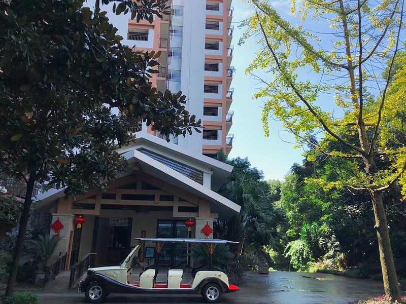 Tianyi Hot Spring Holiday Hotel Over view