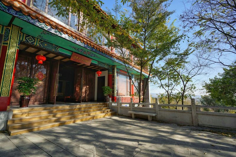 Maitreya Temple Chanlin Yashe HotelOver view