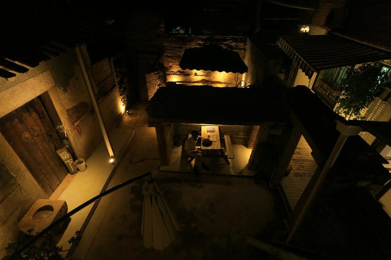 Linger Away Youth HostelOver view